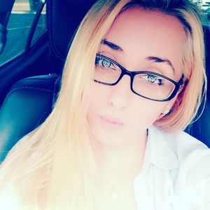 Meet your Posher, Cierra